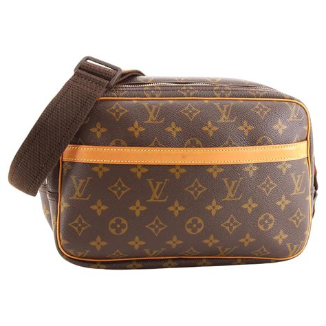 louis vuitton reporter bag.